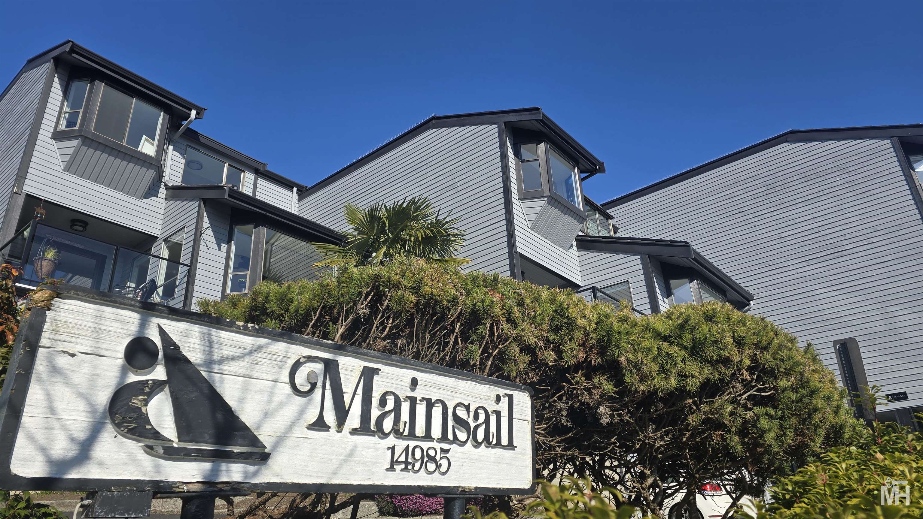 2-14985 Victoria Avenue, White Rock, BC, V4B 1G2