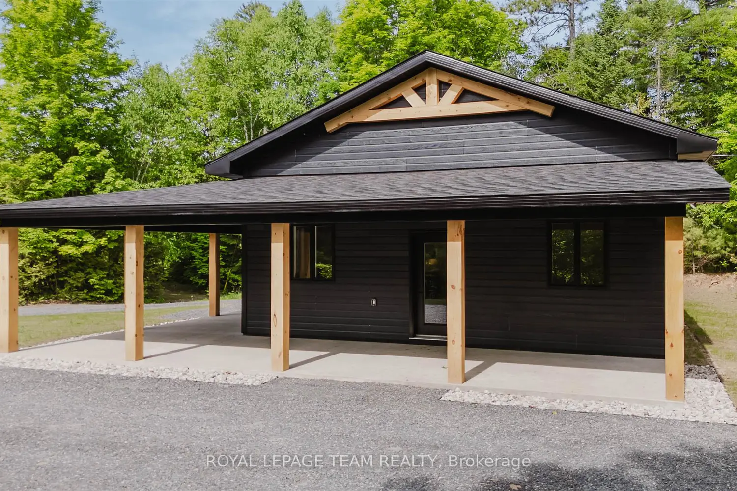 104 Fire Hall Crescent
