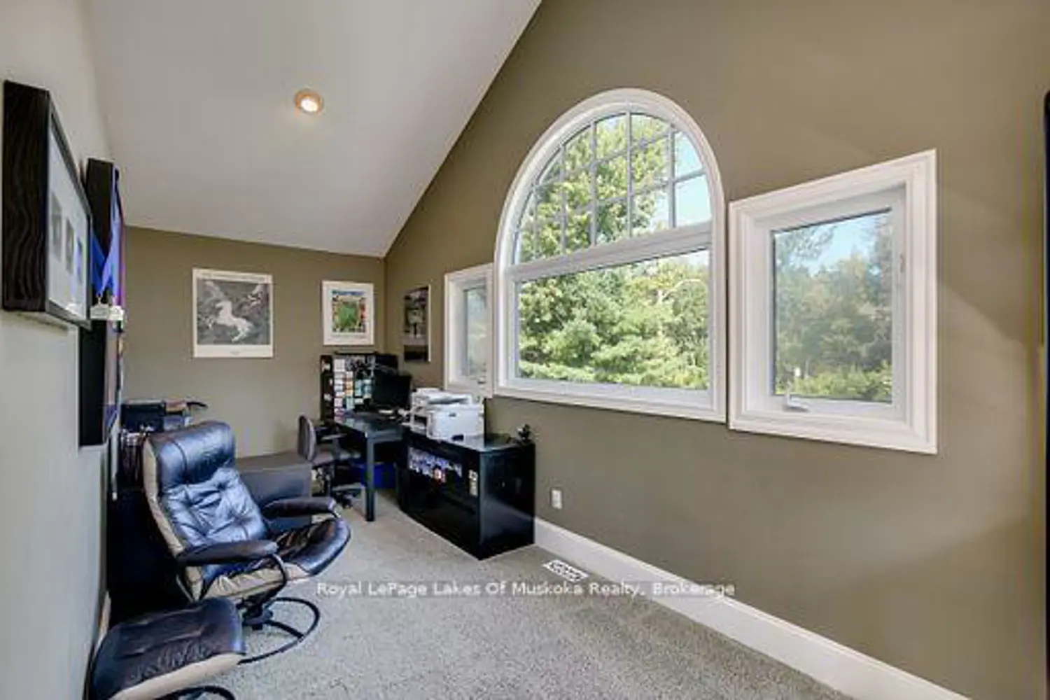 230 Ecclestone Drive photo 4