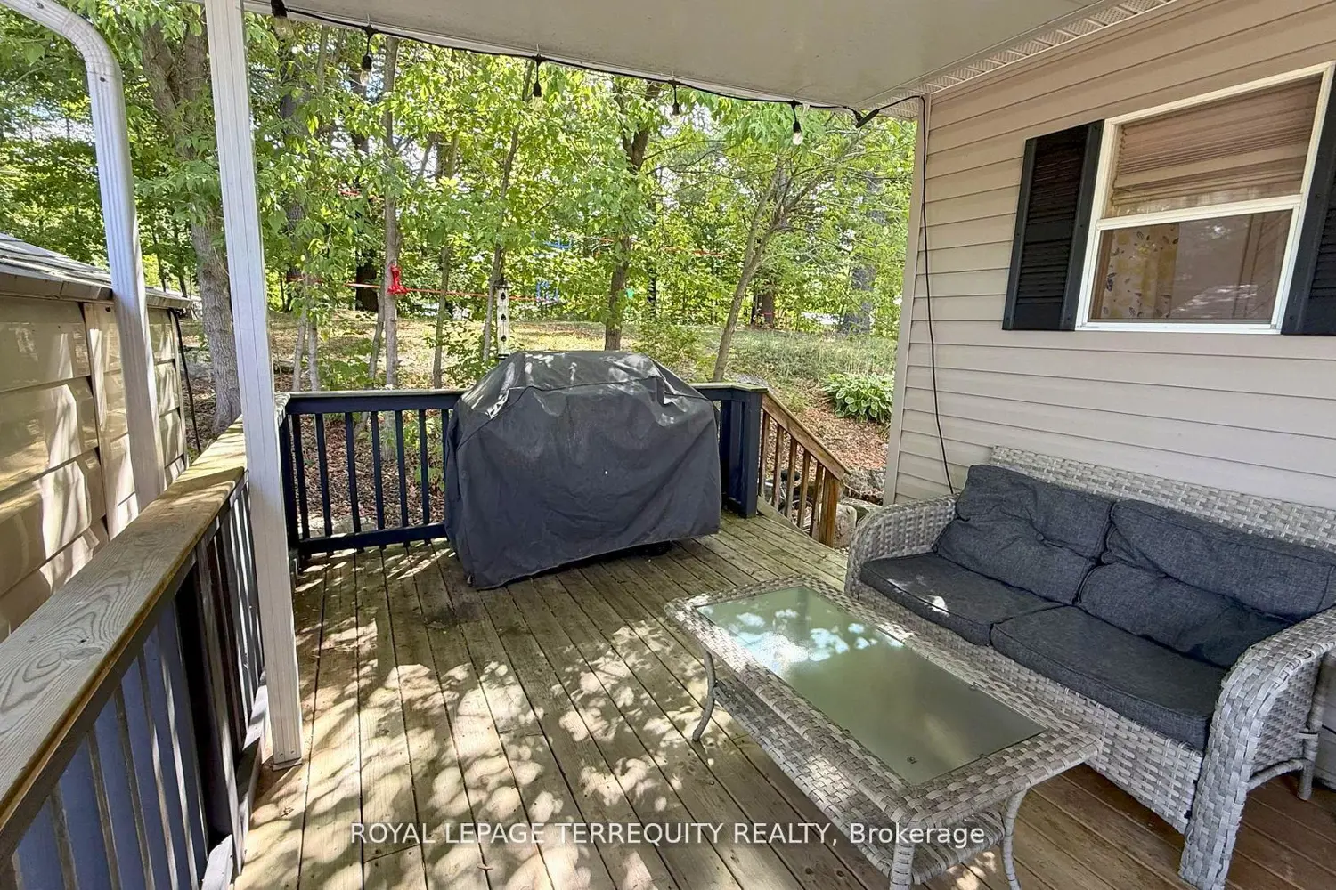 328 Rockview photo 4
