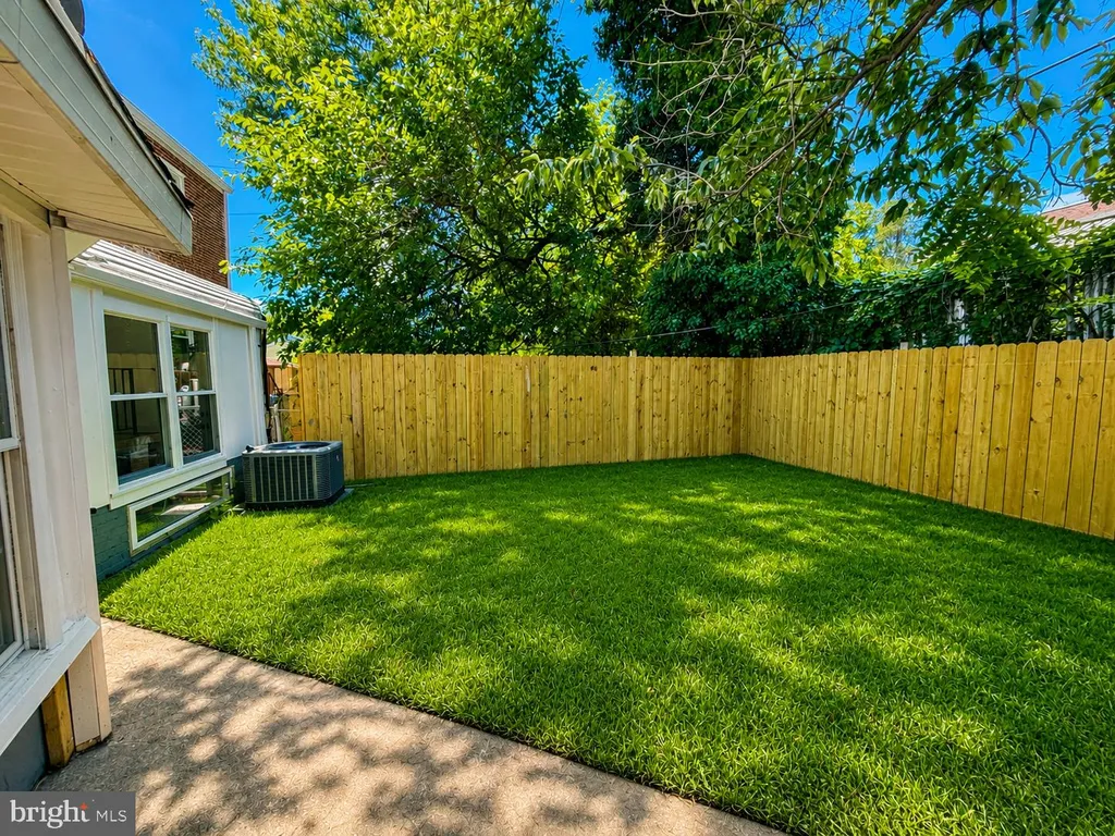 3902 N Rogers Avenue, Baltimore, MD 21207