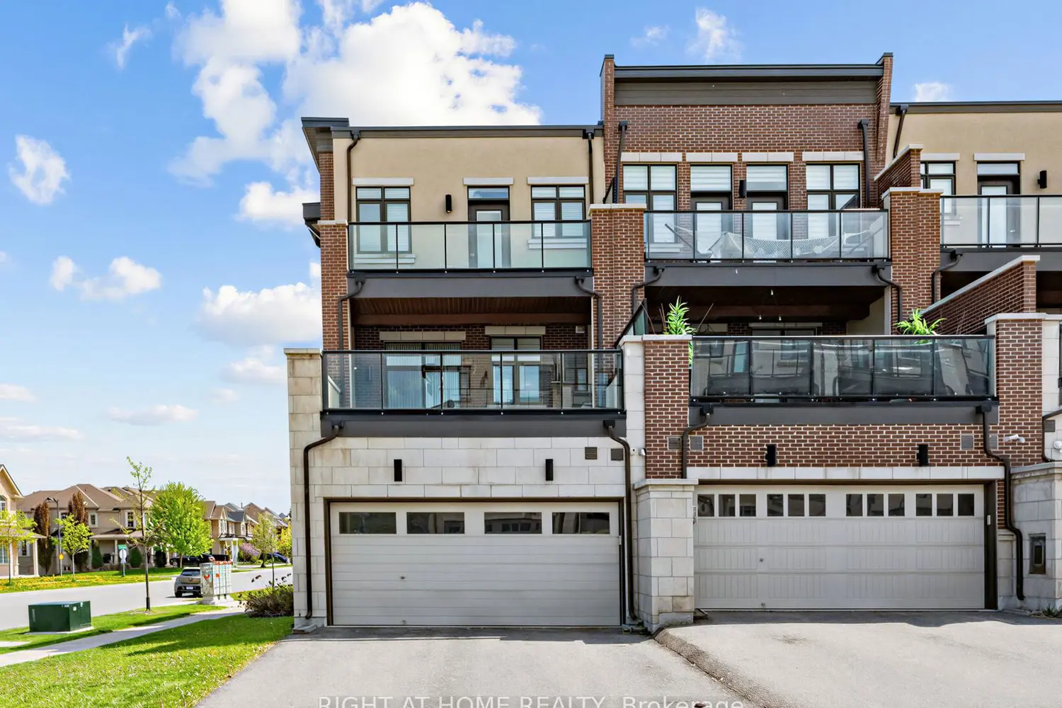 88 Crimson Forest Drive photo 2