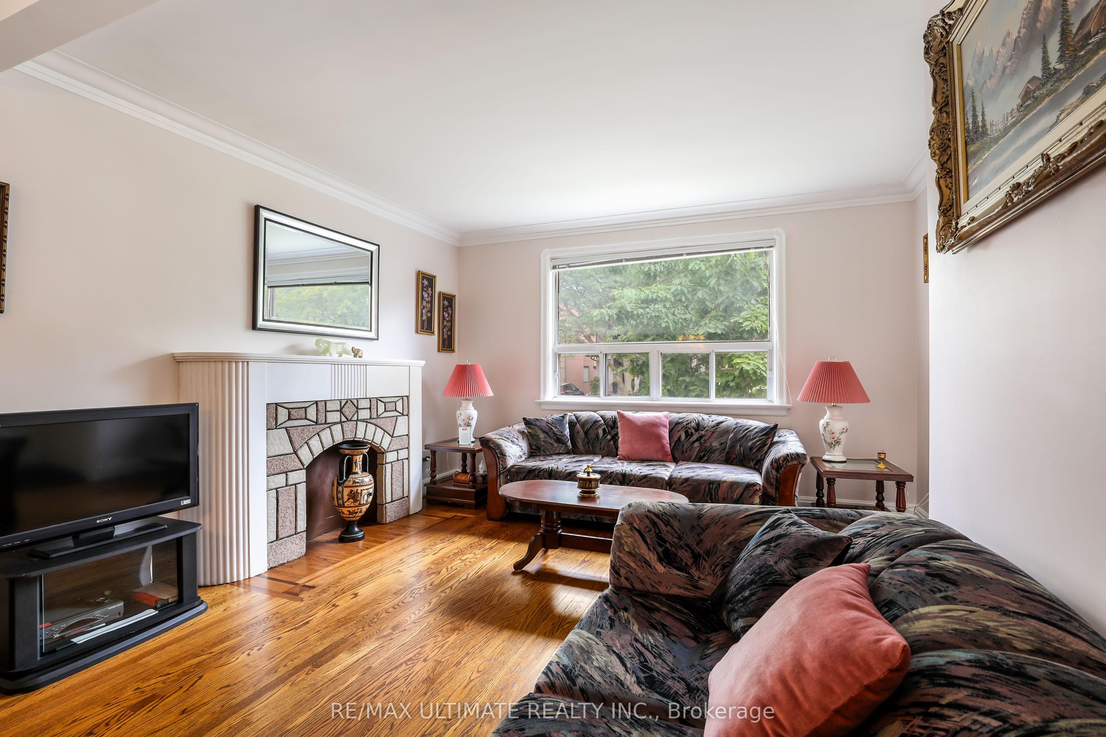 34 Doris Drive, Toronto, ON, M4B 3C8 photo 3