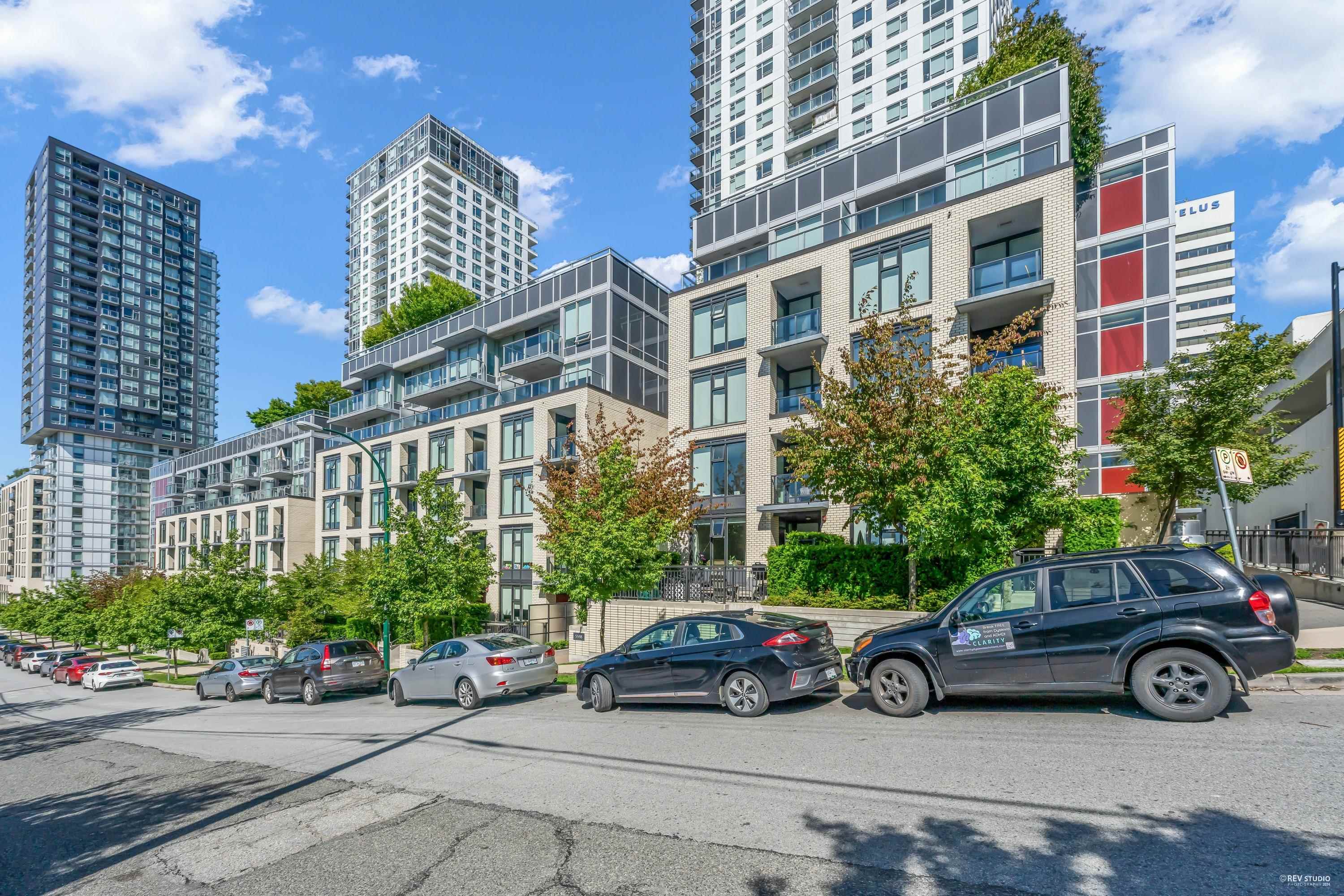 614-5598 Ormidale Street, Vancouver, BC, V5R 0E5