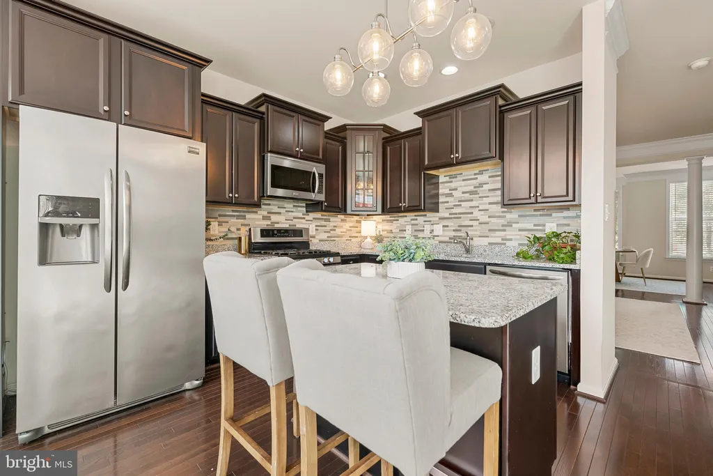 9810 Smithview Place, Lanham, MD 20706 photo 4