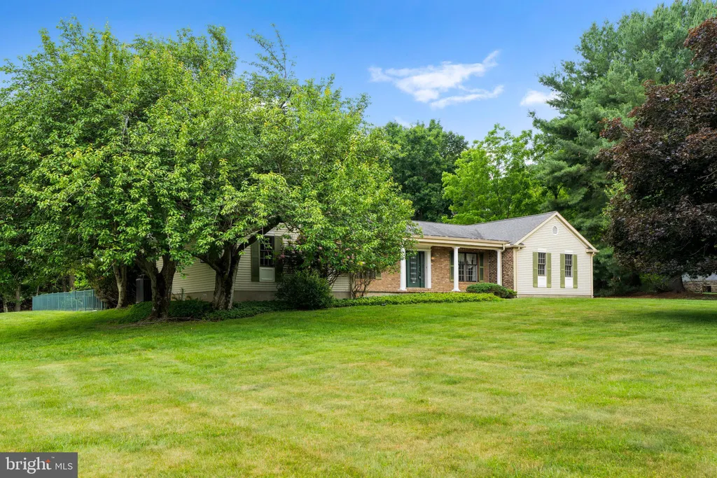 21 Barthel Court, Lutherville Timonium, MD 21093