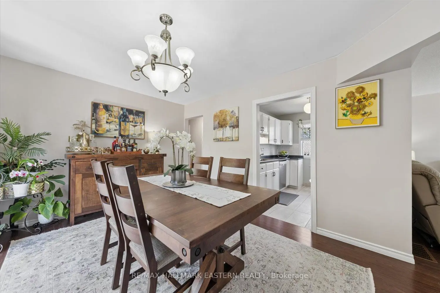 2538 Foxmeadow Road photo 3