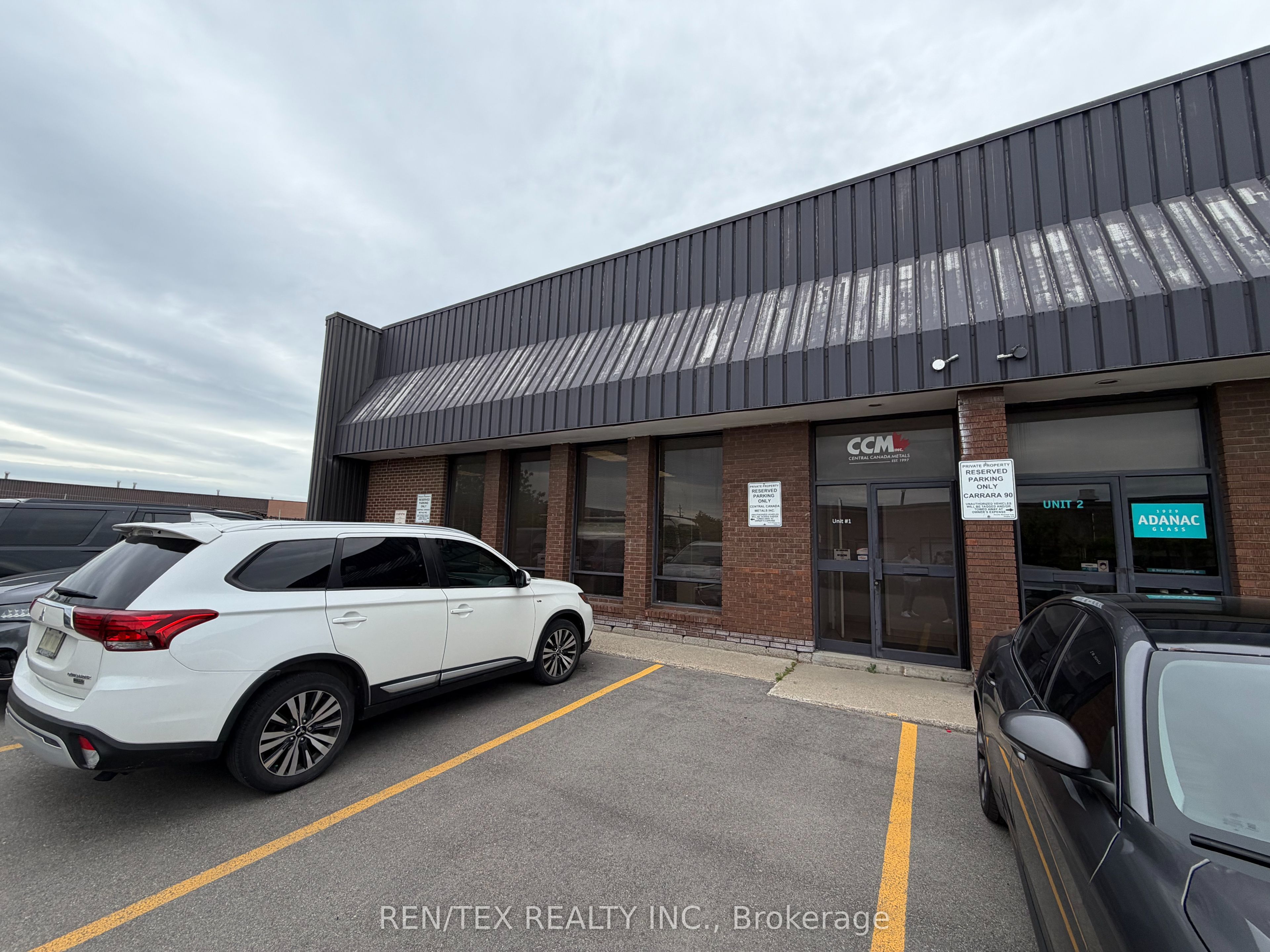 1-5511 Steeles Avenue W, Toronto, ON, M9L 1S7