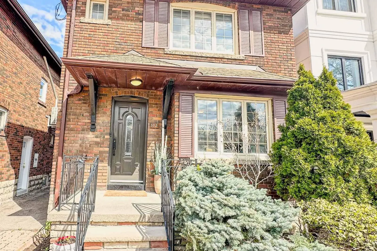 372 St Germain Avenue photo 2