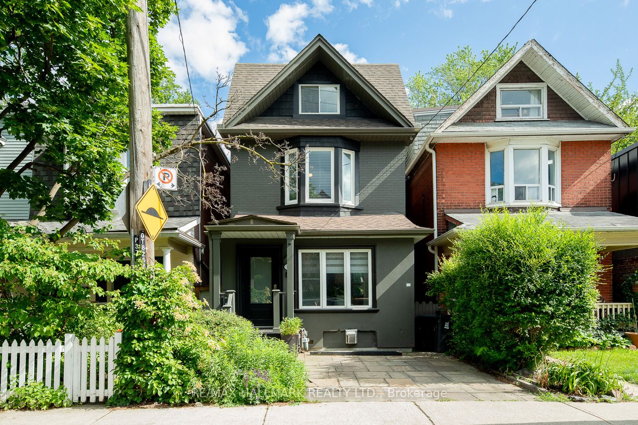 35 Dingwall Avenue, Toronto, ON, M4J 1C4
