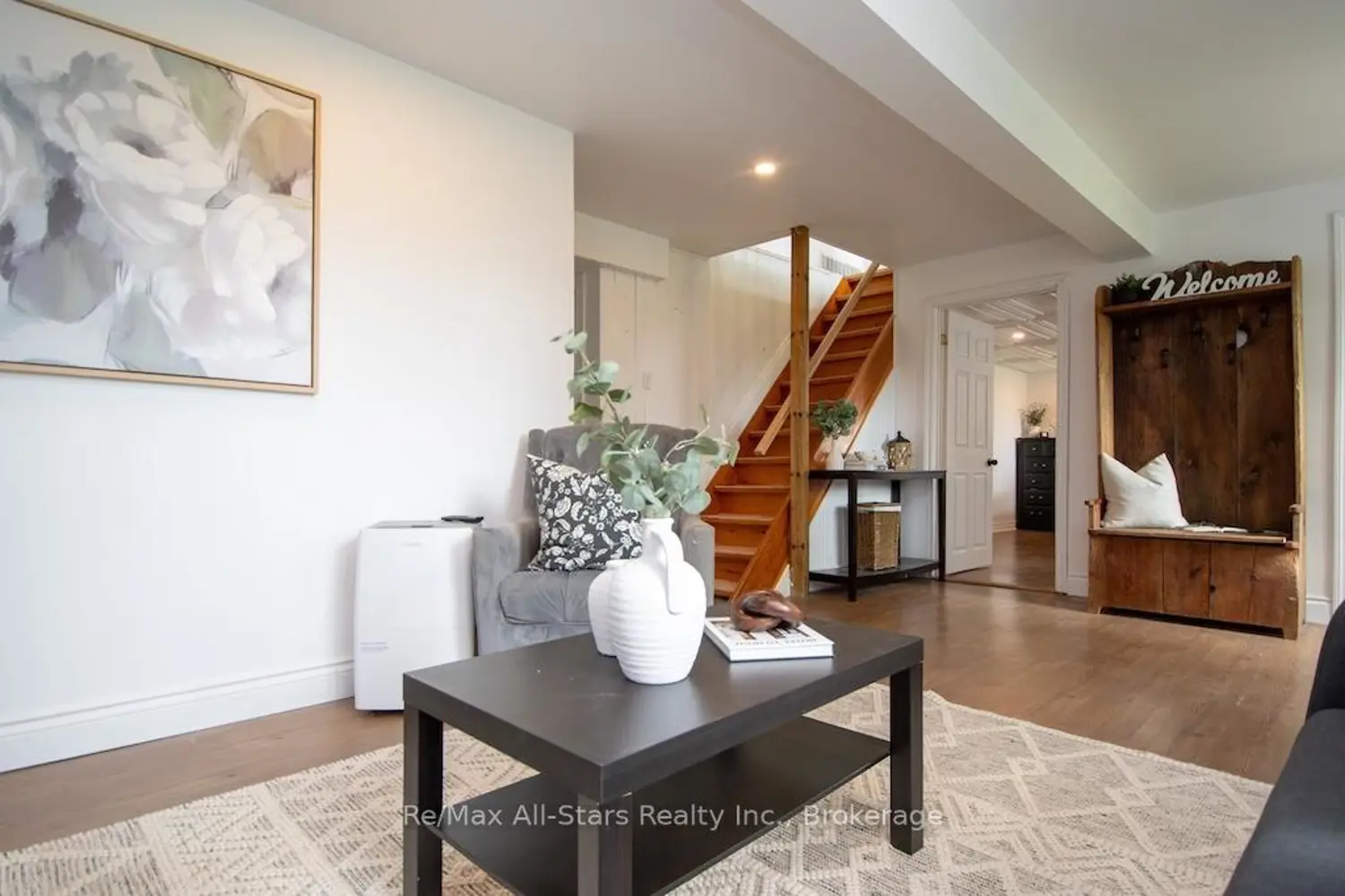 9 Riverside Drive photo 4