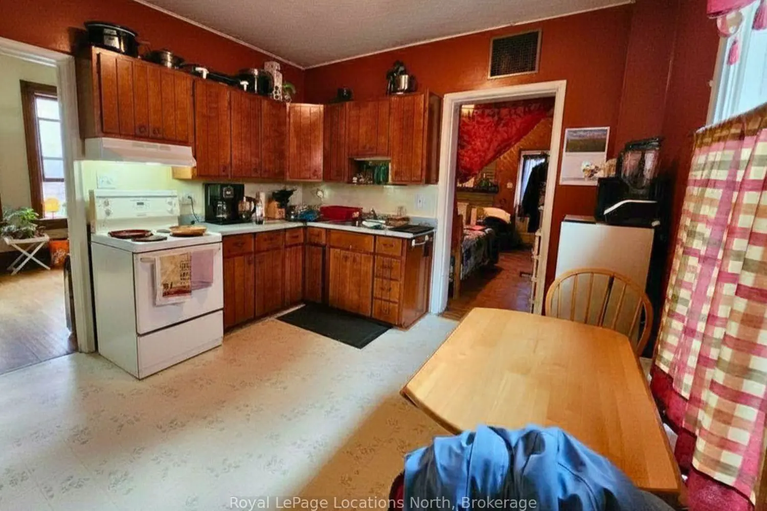1140 2Nd Avenue photo 2