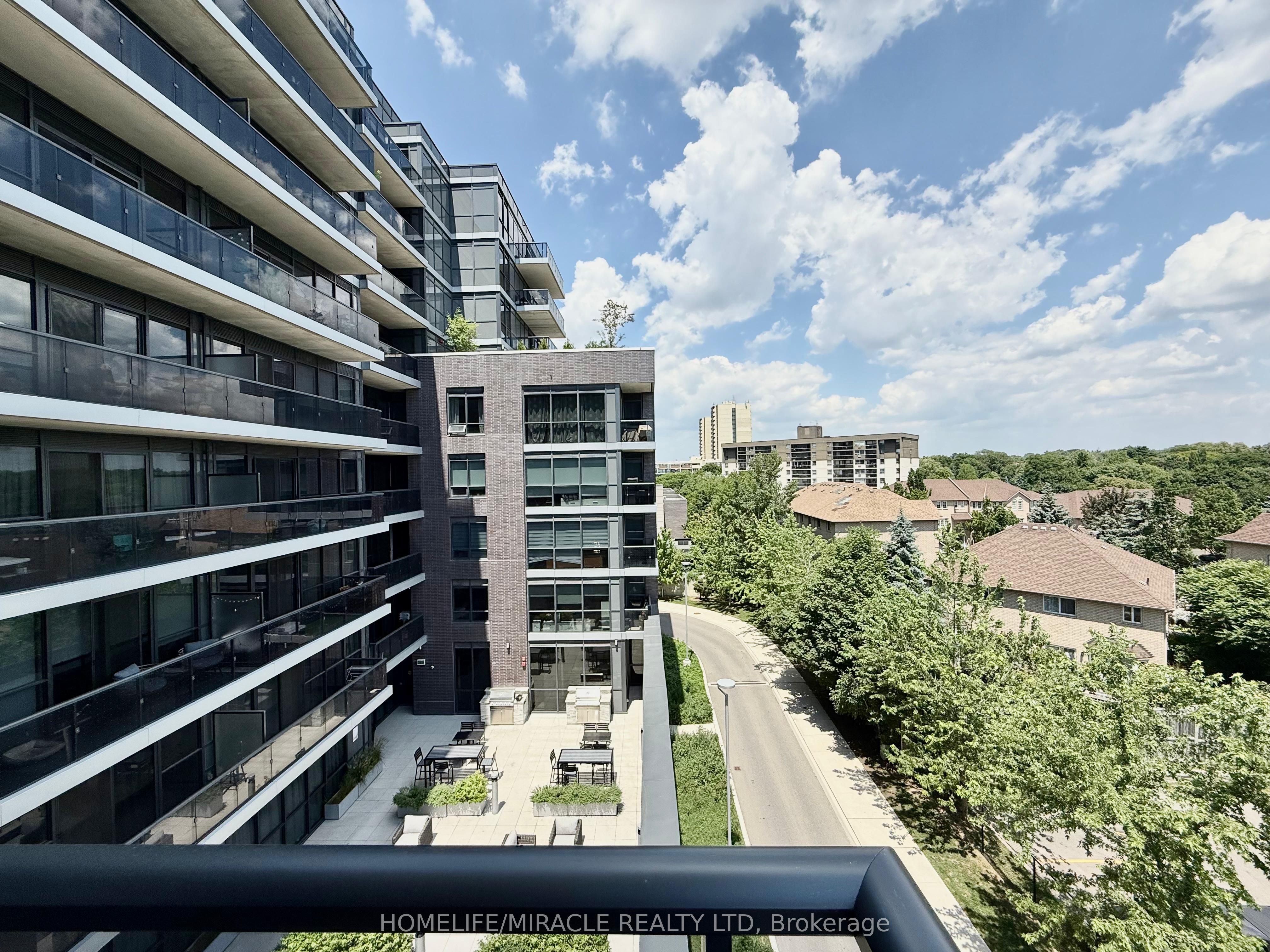 543-26 Gibbs Road, Toronto, ON, M9B 0E3