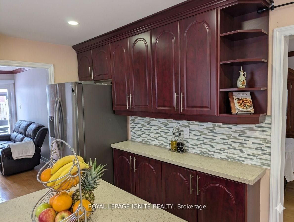 98 Chloe Crescent, Markham, ON, L3S 2H7 photo 3