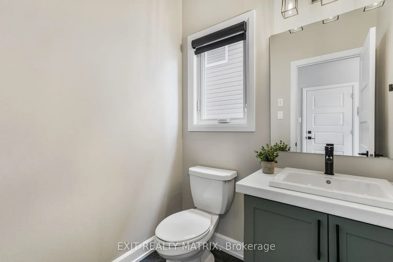 1202 Montblanc Crescent photo 2