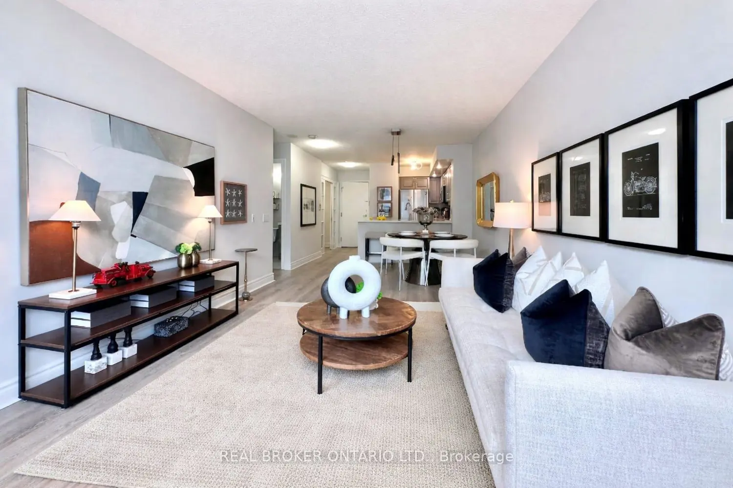 5 Northtown Way 317