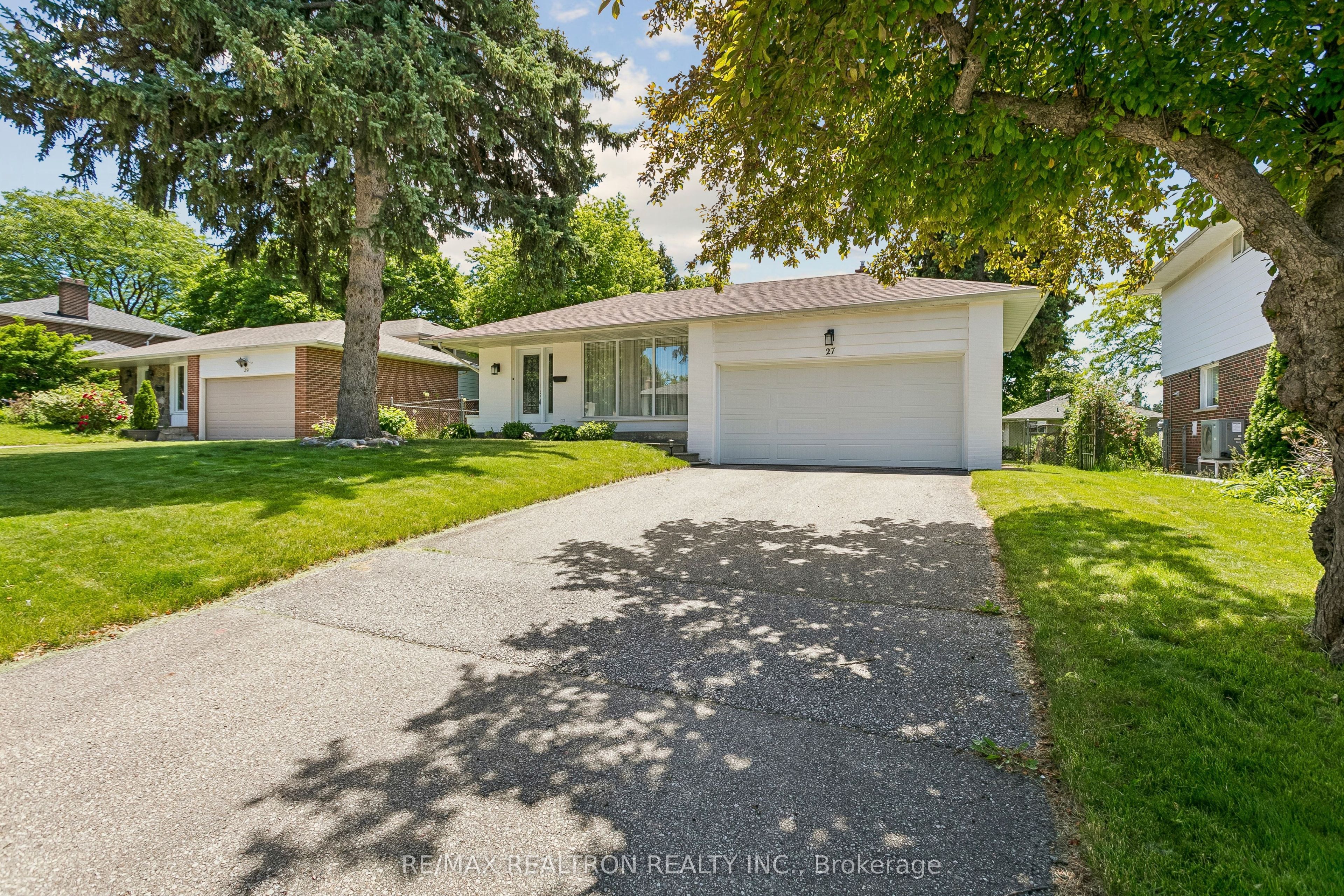 27 Elfindale Crescent, Toronto, ON, M2J 1B6