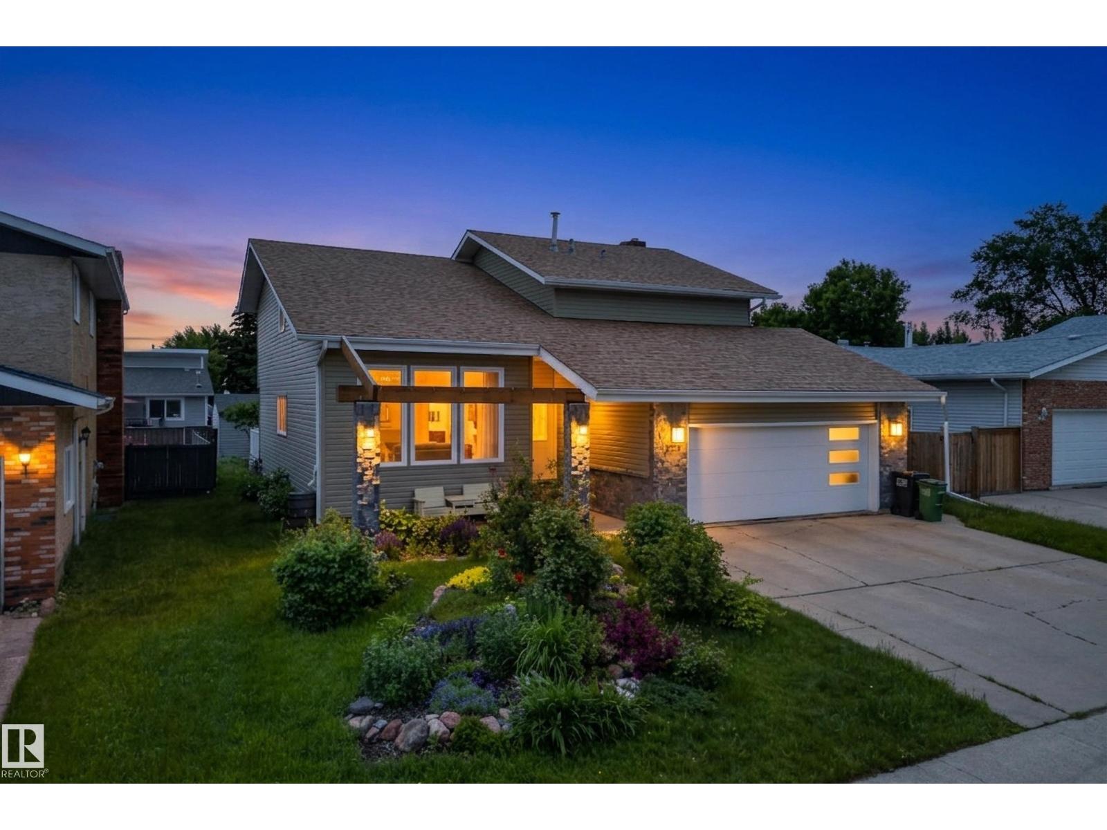 2712 104 Street NW, Edmonton, AB, T6J4G8