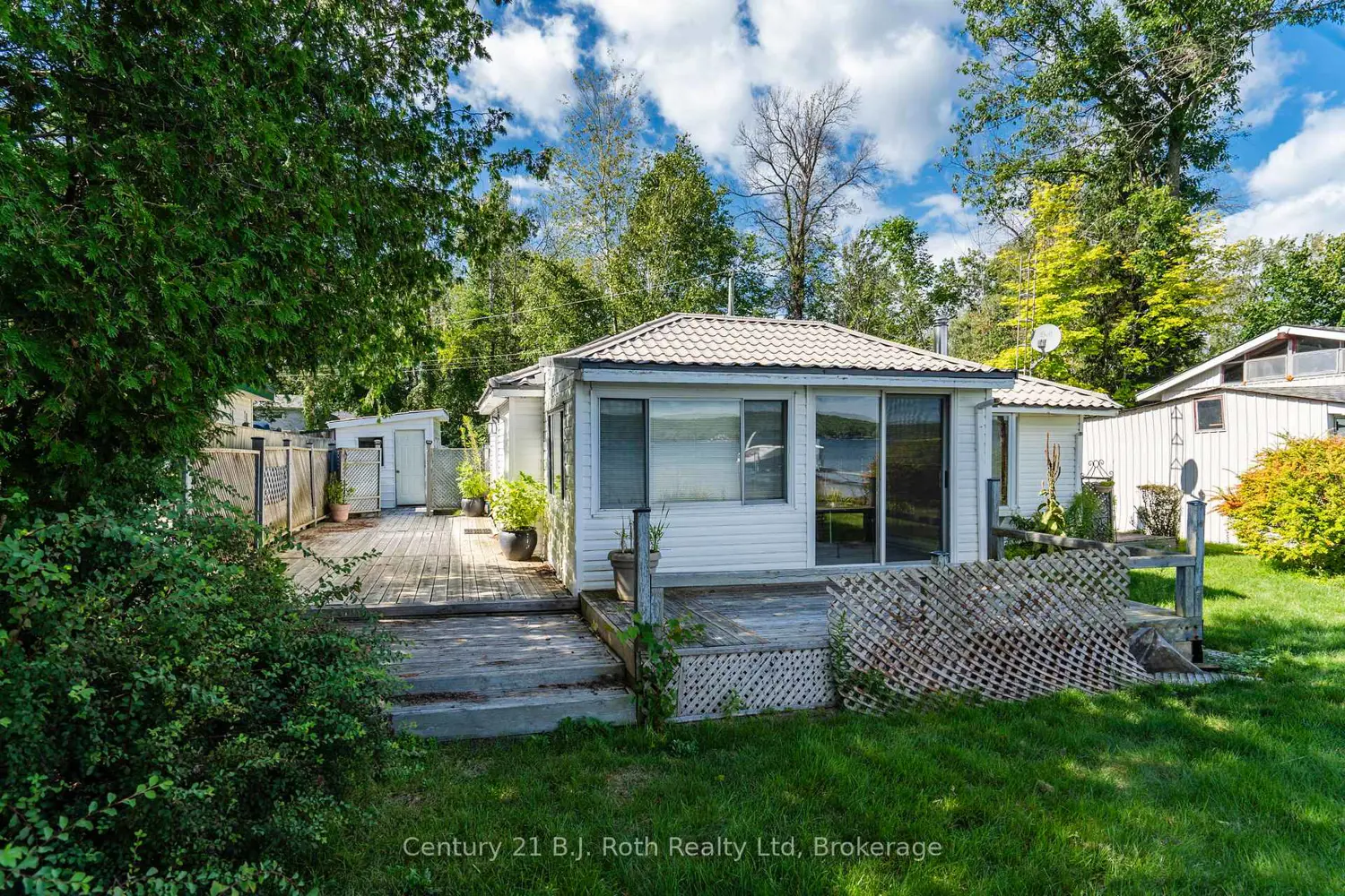 15 Bow Road photo 3