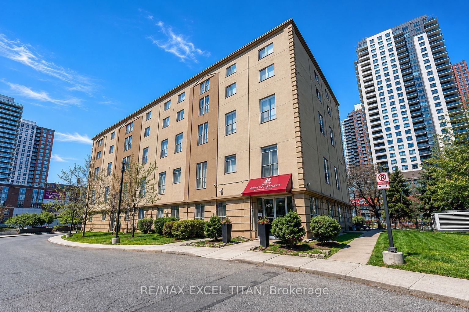 315-1407 Dupont Street, Toronto, ON, M6H 4J7