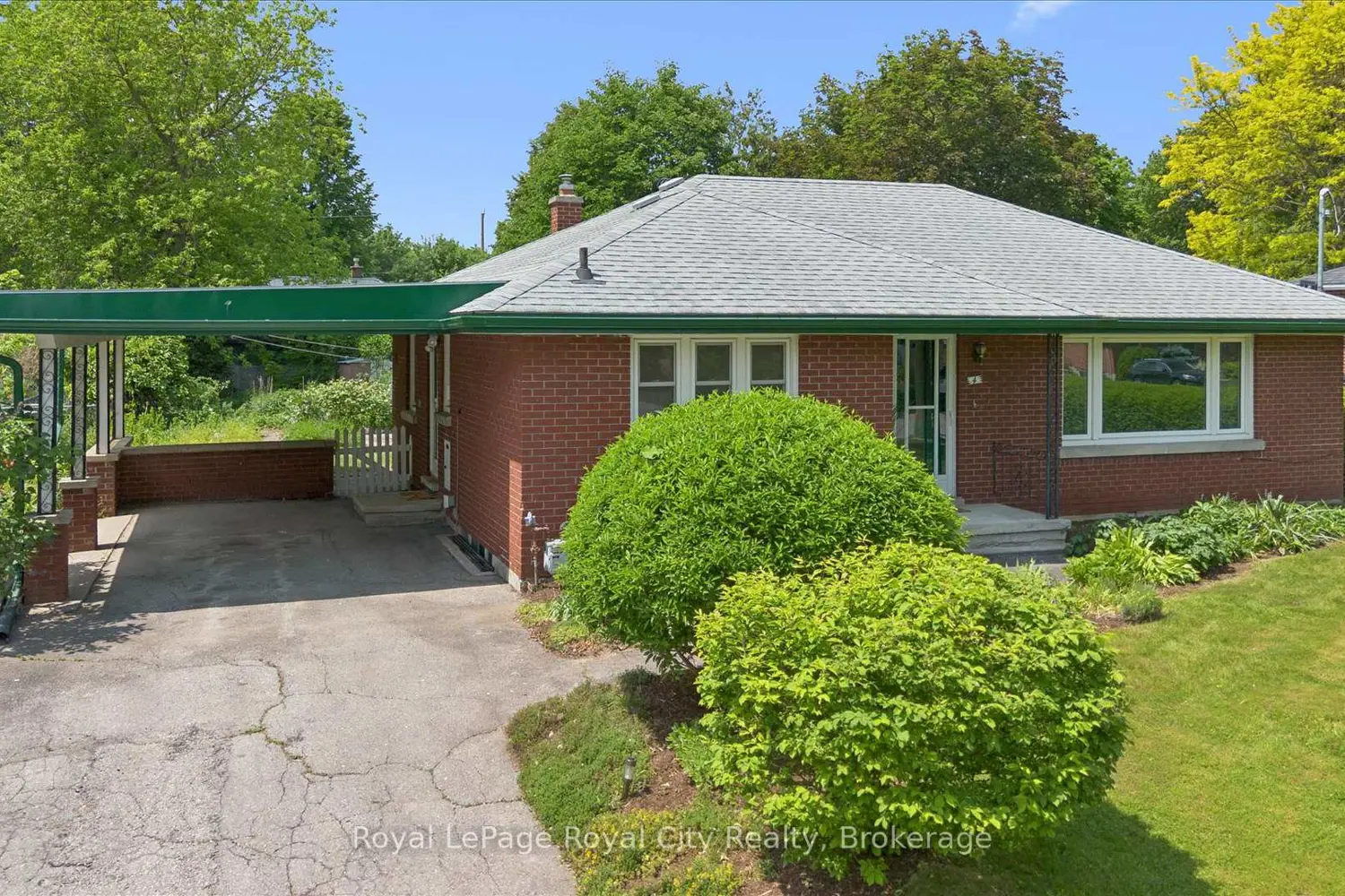 4 Campion Avenue photo 2