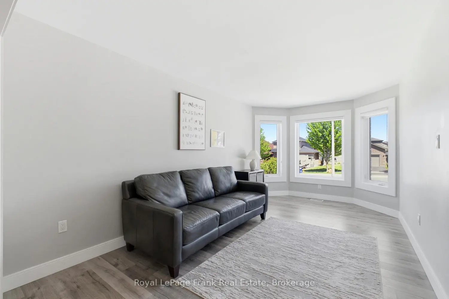 13 Fenchurch Manor photo 2