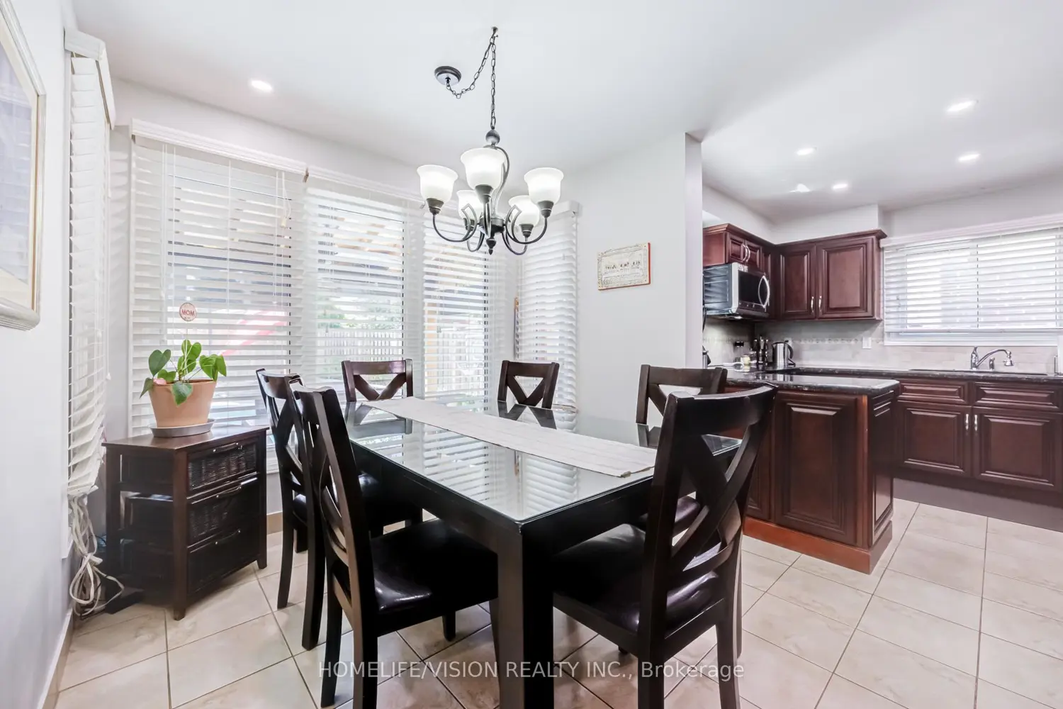 1206 Fieldstone Circle photo 4