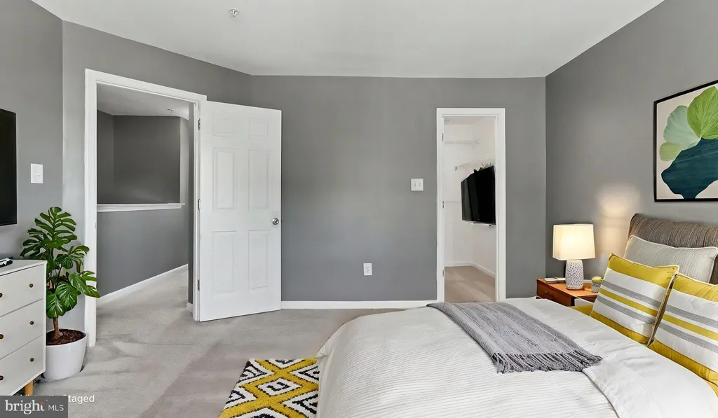 902 Vauxhall Rd, Hyattsville, MD 20785 photo 3