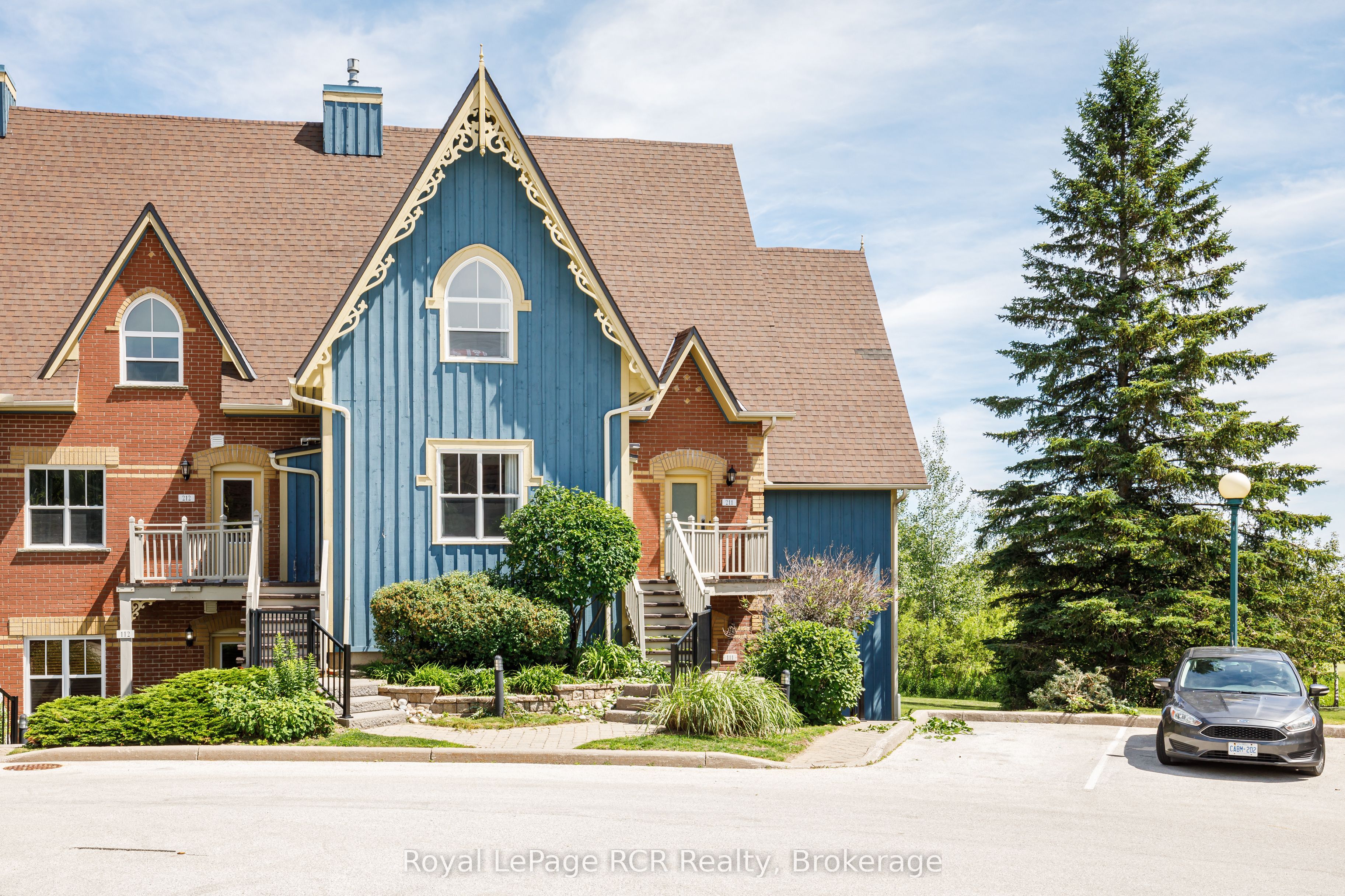 211-184 Snowbridge Way, Blue Mountains, ON, L9Y 0V1