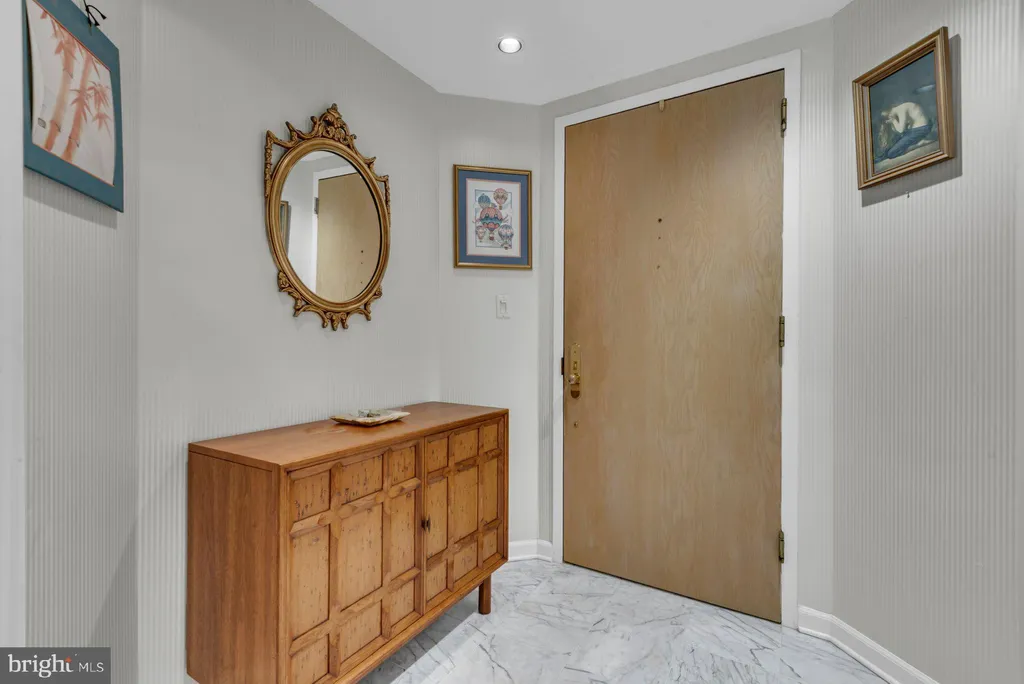 930 Astern Way Unit 204, Annapolis, MD 21401 photo 2