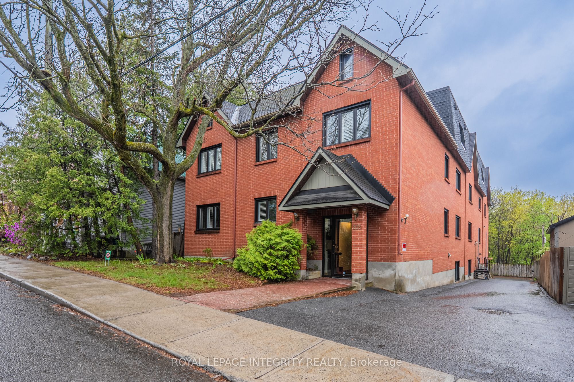 103-222 Russell Avenue, Ottawa, ON, K1N 7X5