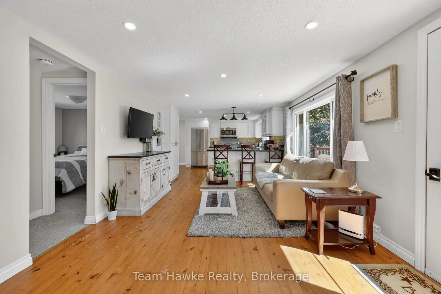 14 Sarna Drive photo 4