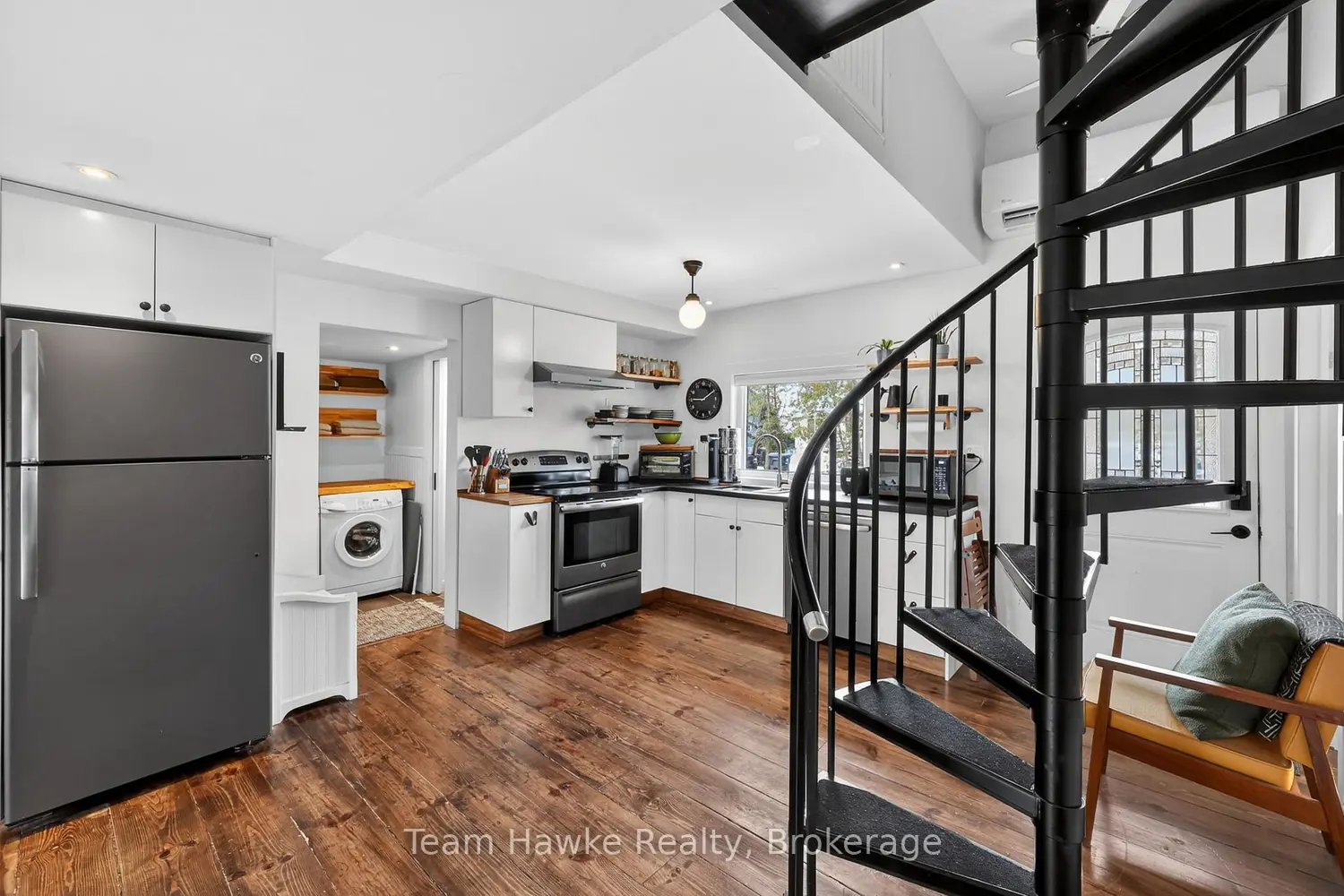 283 Tiny Beaches Road photo 2