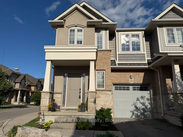 11 White Star Lane, Grimsby, ON, L3M 0H4