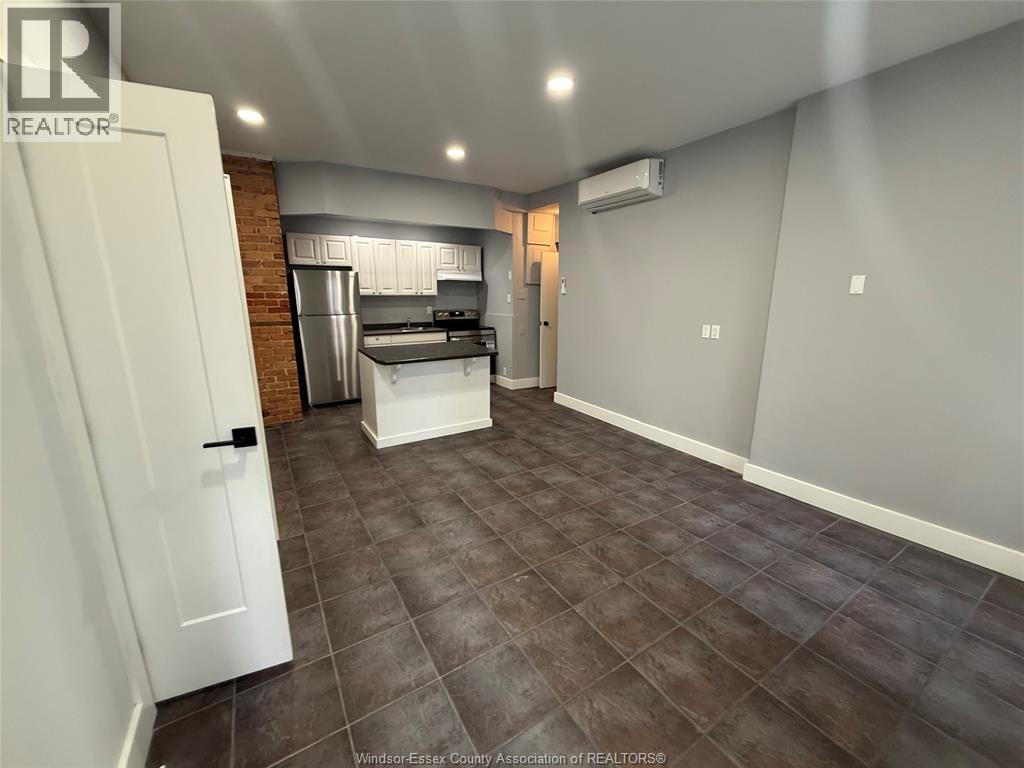 A-405 Pelissier , Windsor, ON, N9A4L2