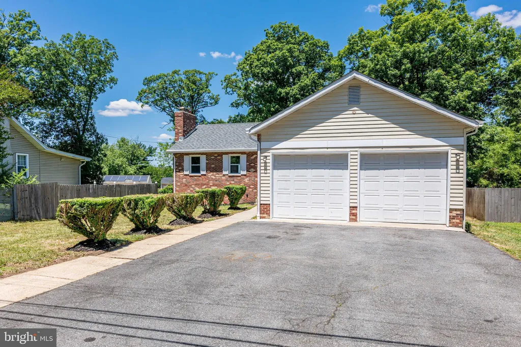 8822 Saunders Lane, Lanham, MD 20706 photo 4