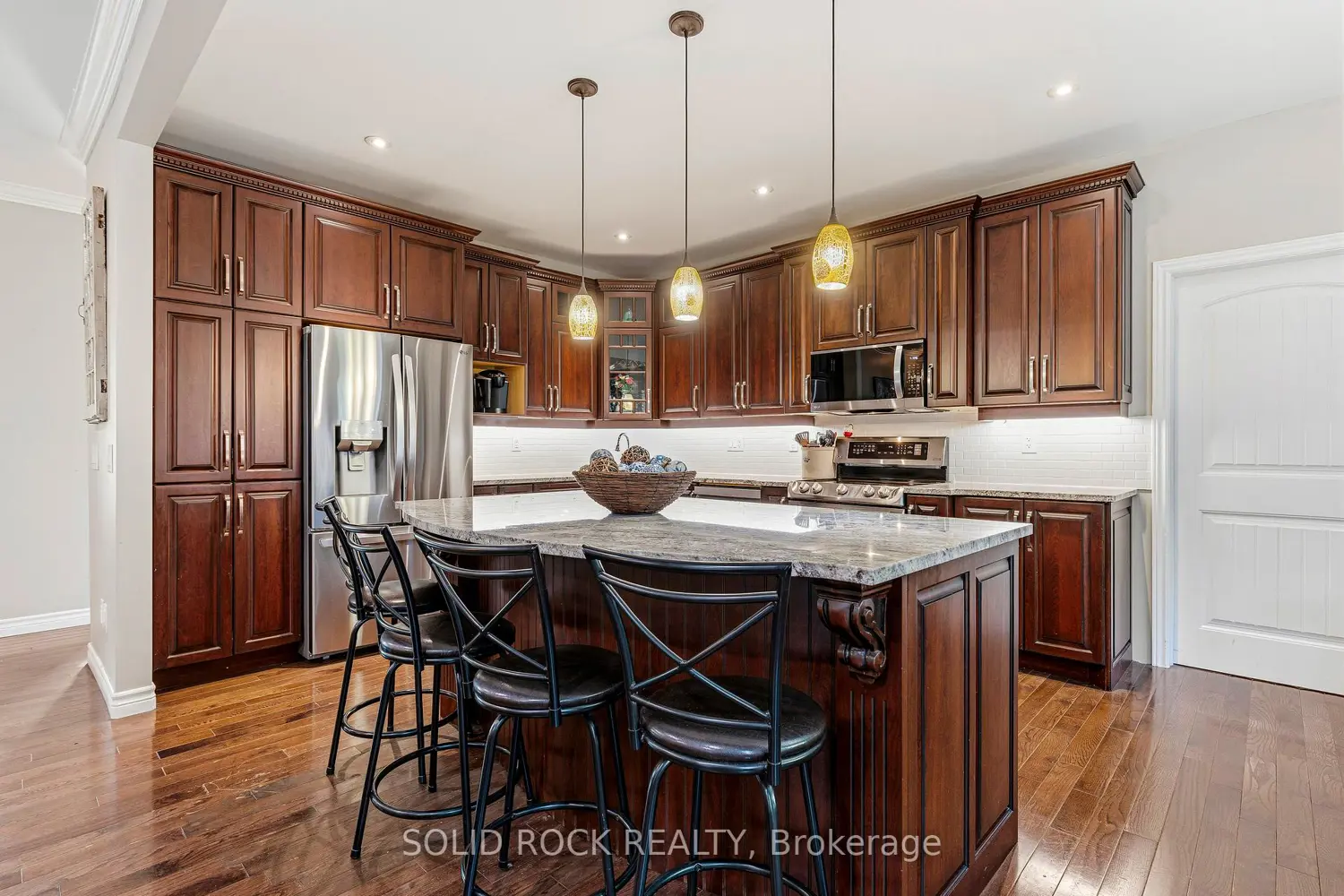 717 Upper Oak Leaf Road photo 3