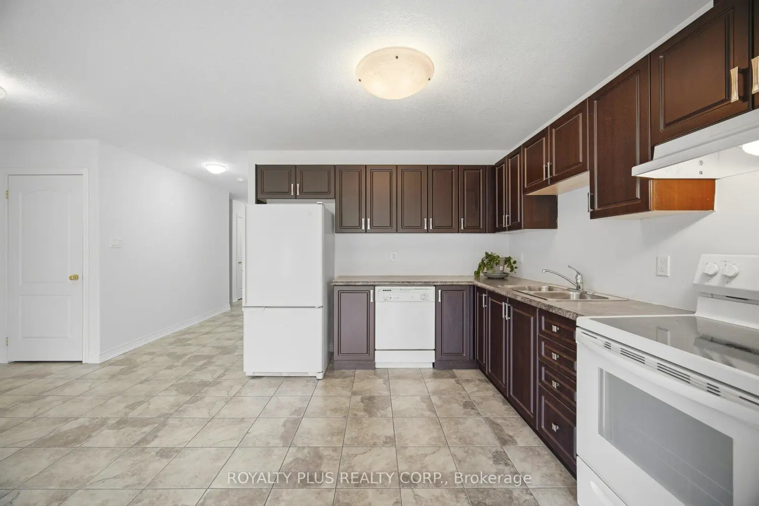 222 Hutchinson Drive photo 5
