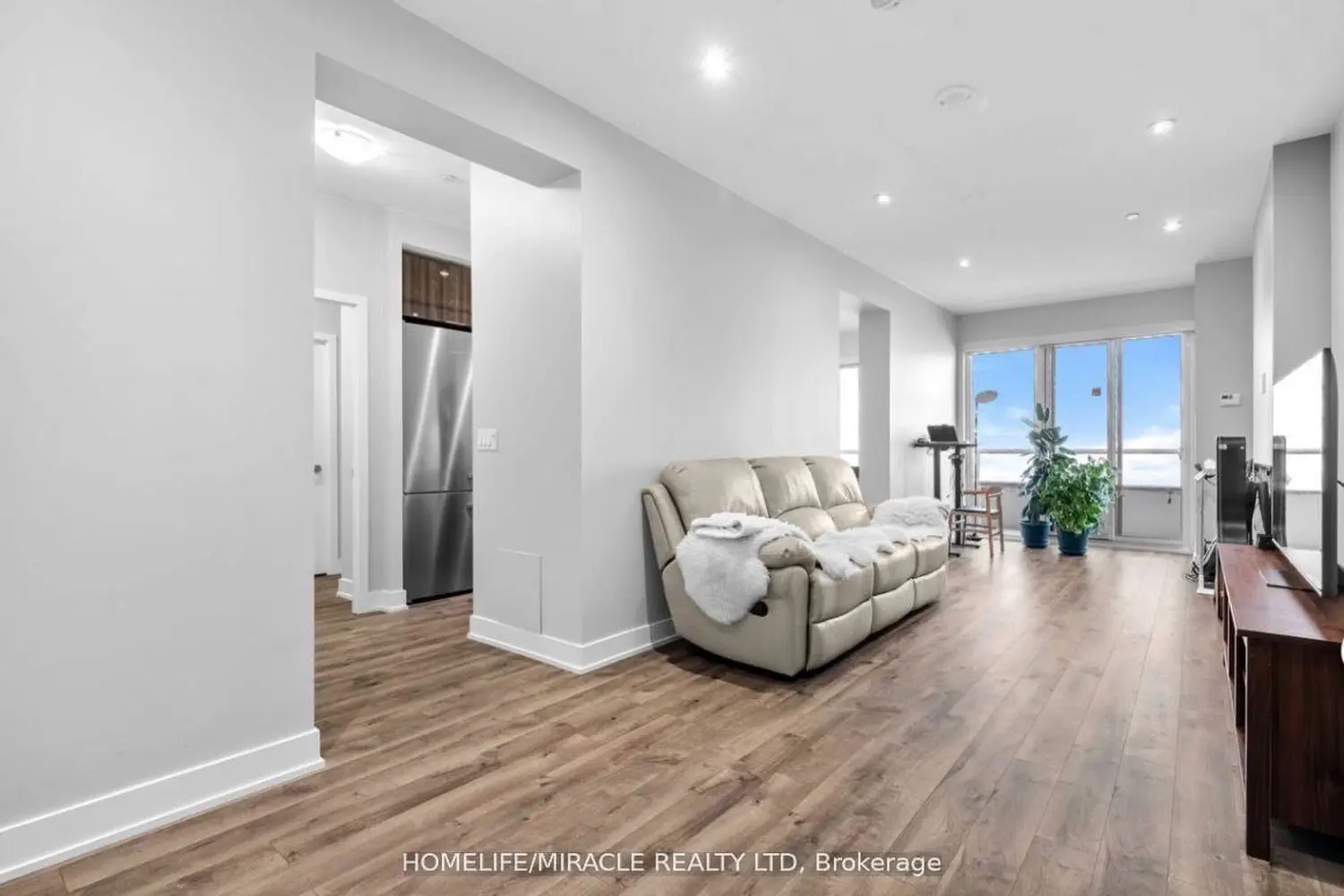 20 Shore Breeze Drive # 4804 photo 3