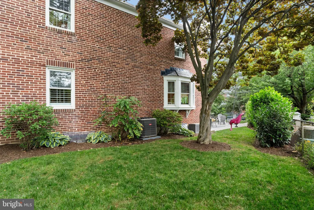 7101 Heathfield Road, Baltimore, MD 21212