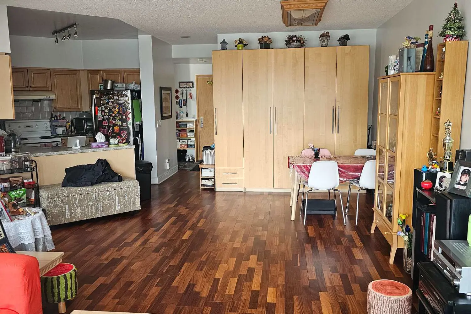 48 Suncrest Boulevard 1011 photo 3