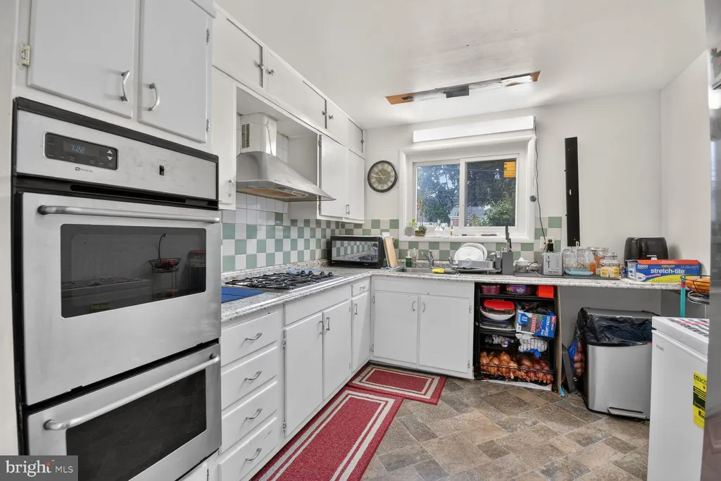 1207 Oakview Drive, Silver Spring, MD 20903 photo 5