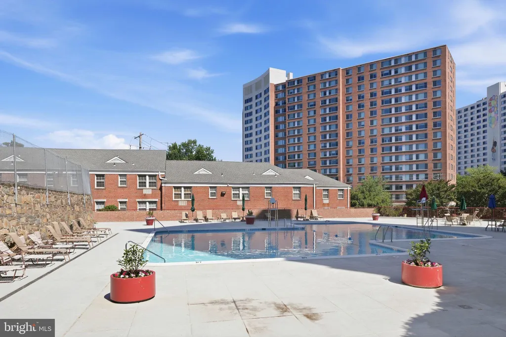 1220 Blair Mill Road Unit 210, Silver Spring, MD 20910