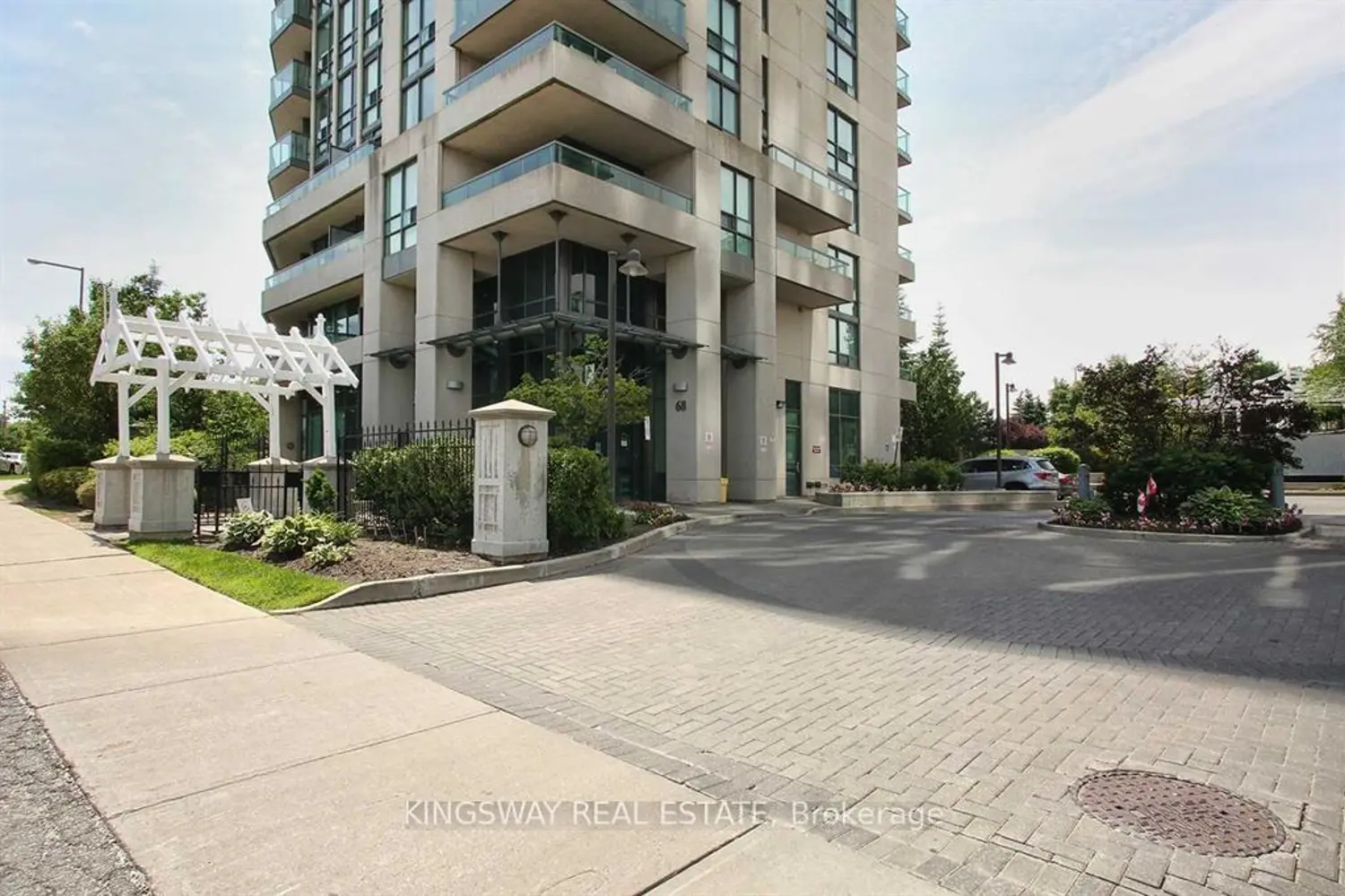 68 Grangeway Avenue 210