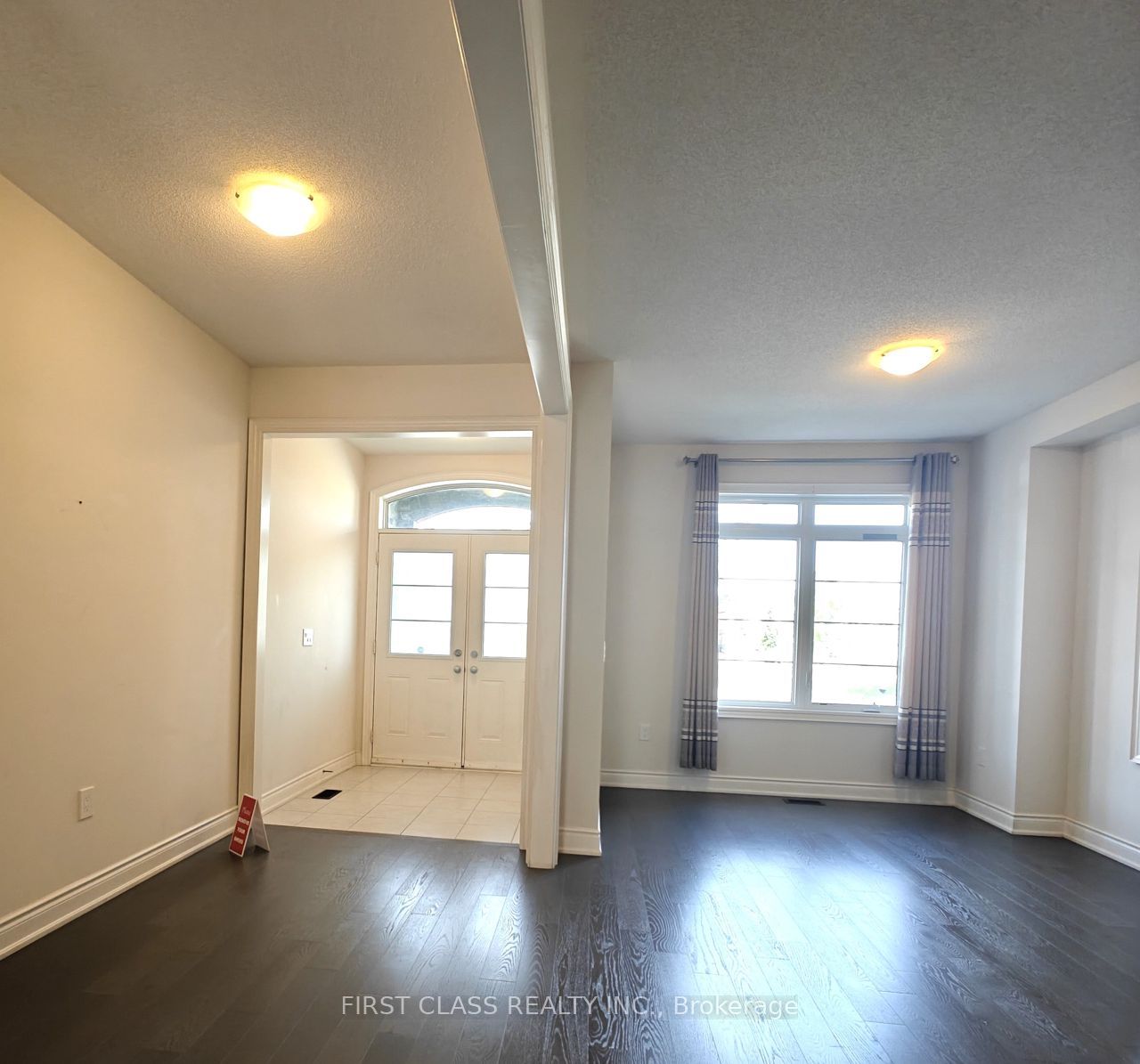 1538 Devine Point, Milton, ON, L9E 1H6 photo 3