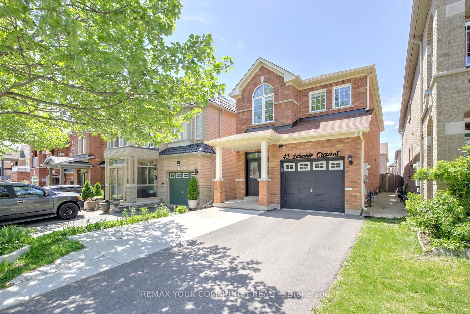 42 Laramie Crescent, Vaughan, ON, L6A 0P8