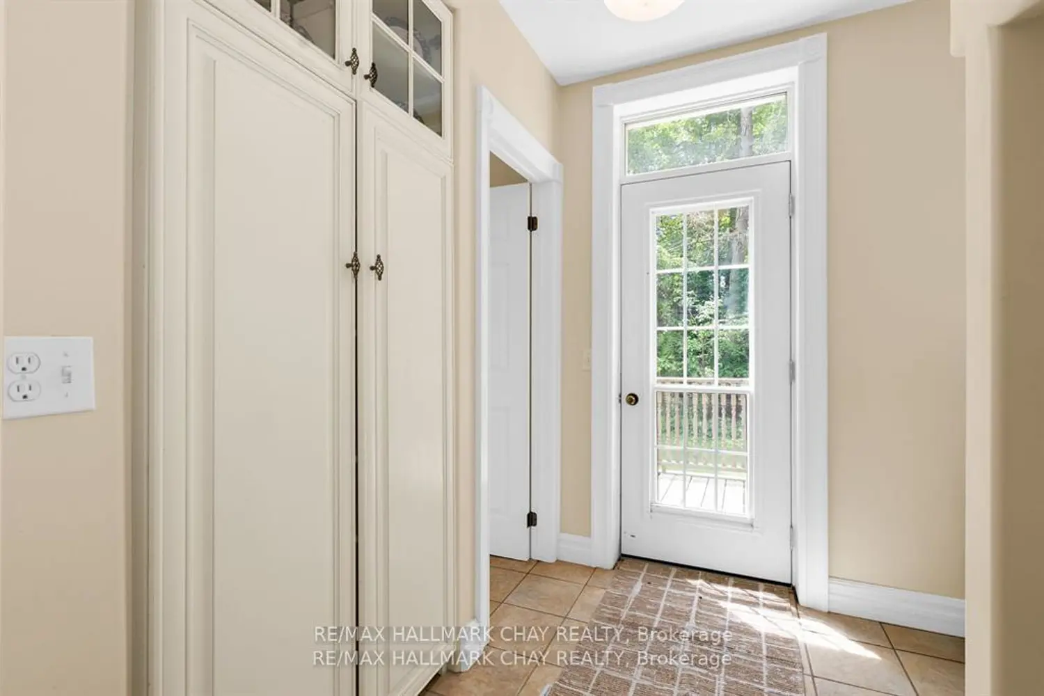 1407 Flos 8 Road photo 5
