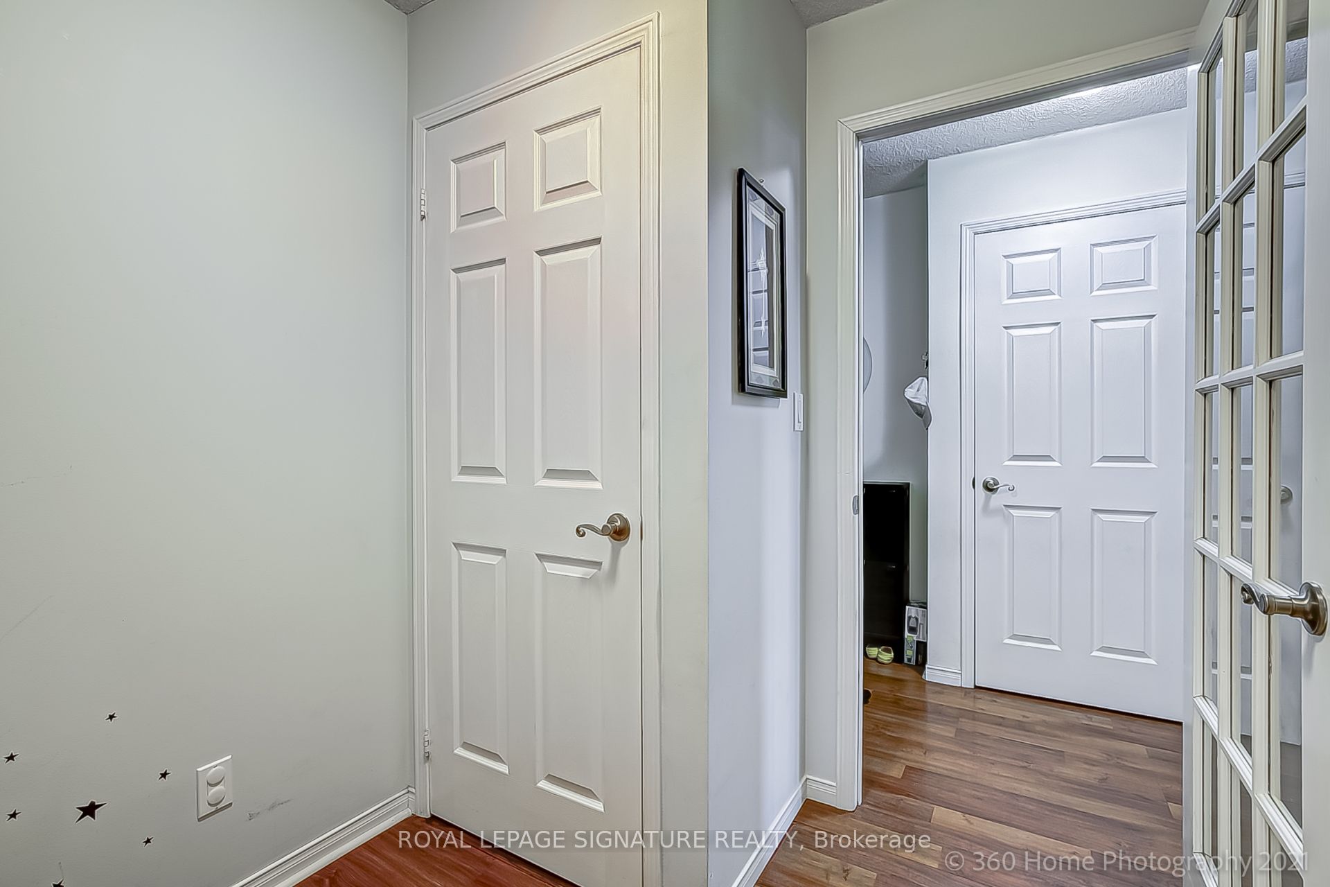 804-7 Michael Power Place, Toronto, ON, M9A 0A4 photo 4