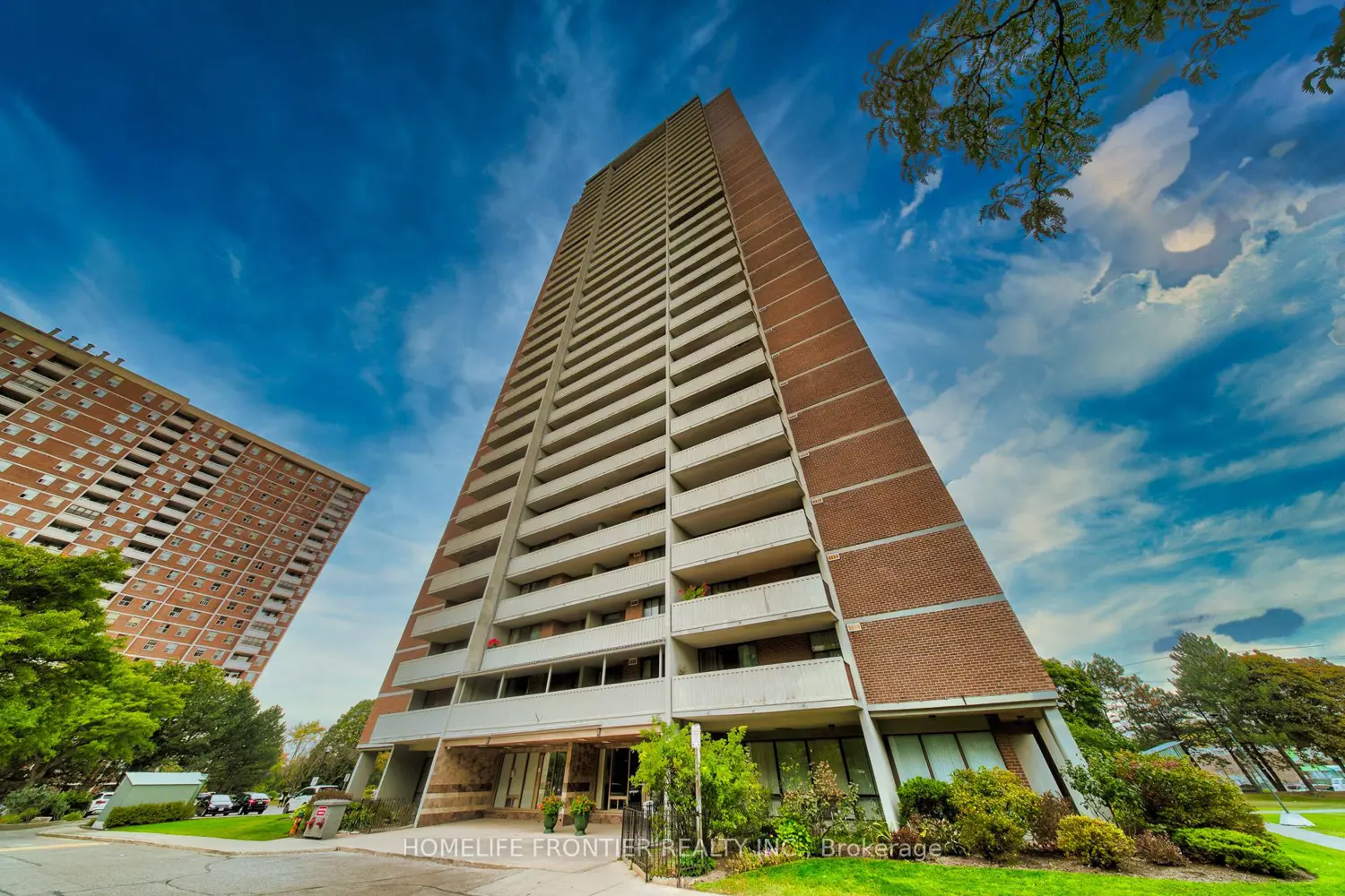 10 Tangreen Court 608 photo 2