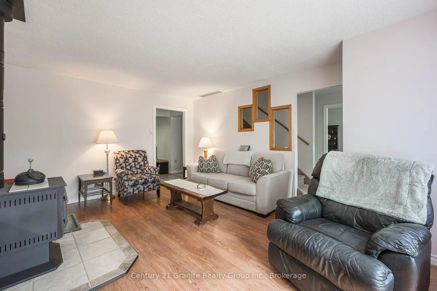 267 Riverside Drive photo 2